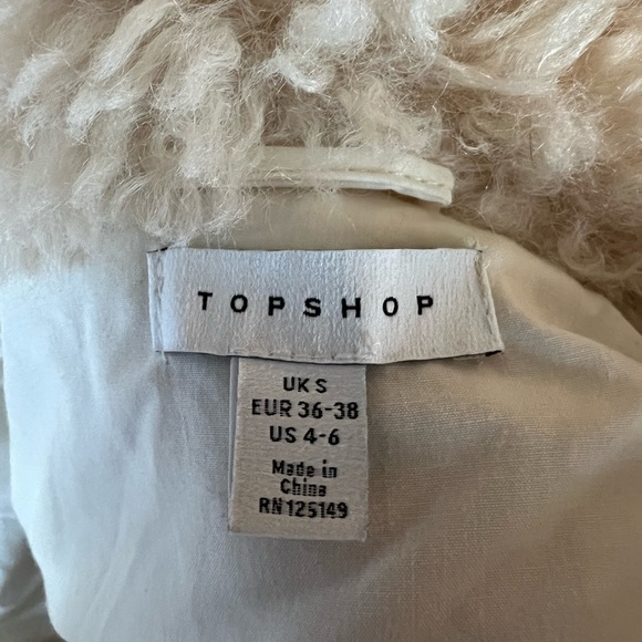 LIKE NEW TEDDY COAT! - Picture 8 of 8